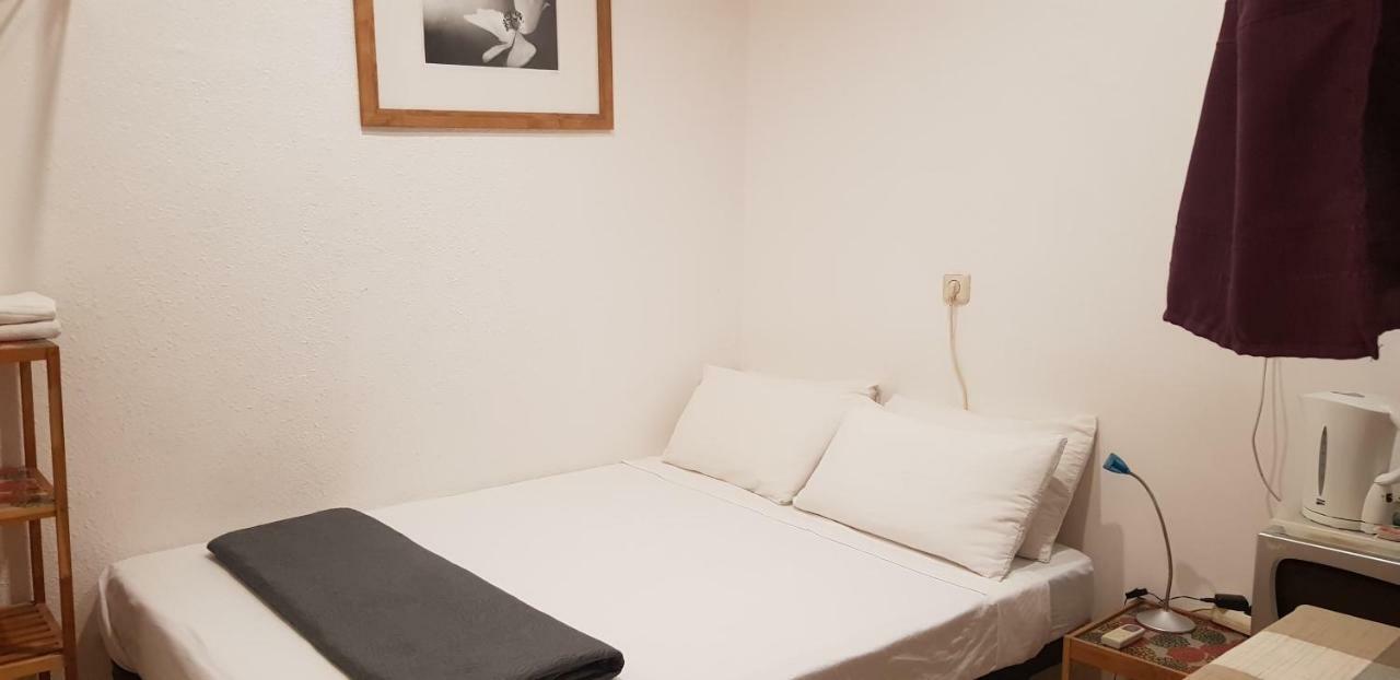 Barcelona Rooms 294 Room photo
